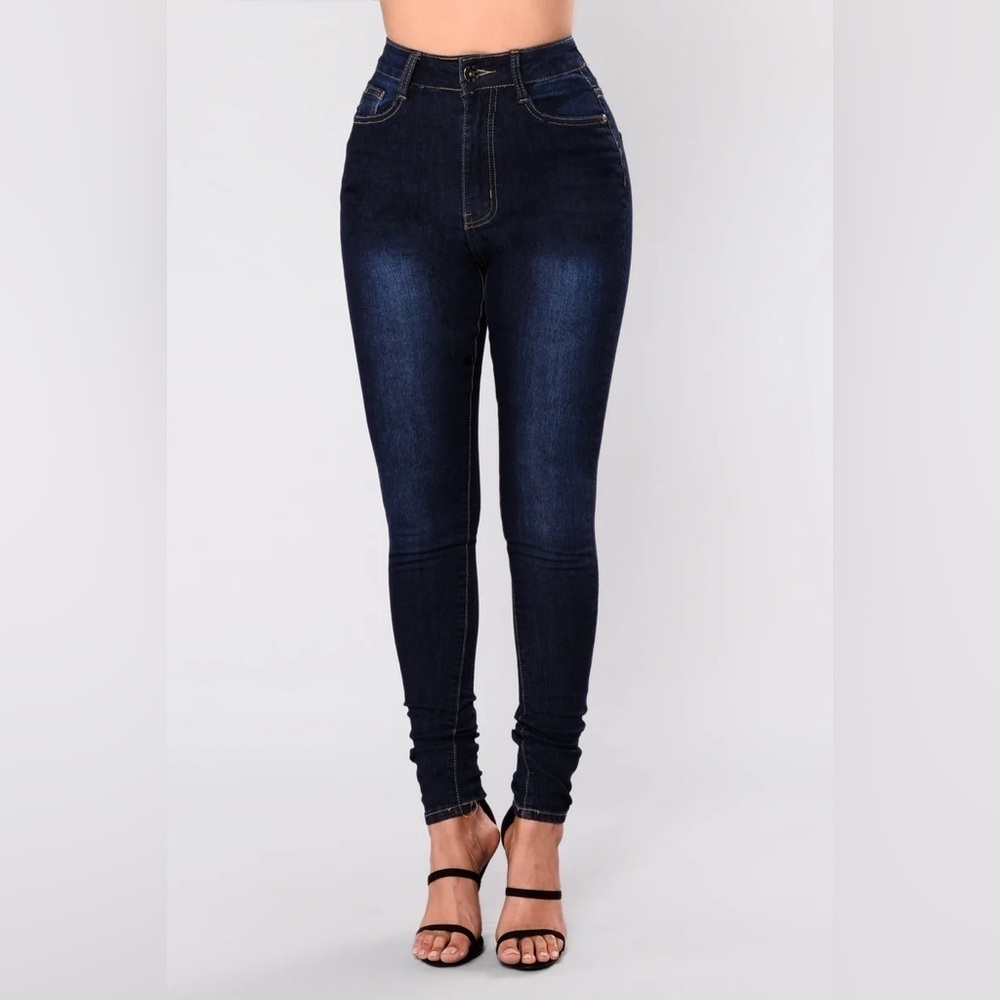 FASHION NOVA | High Waisted Dark Blue Skinny Jeans Size 1